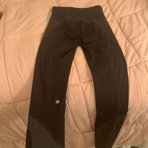 Lululemon Black and Grey Leggings Size 2